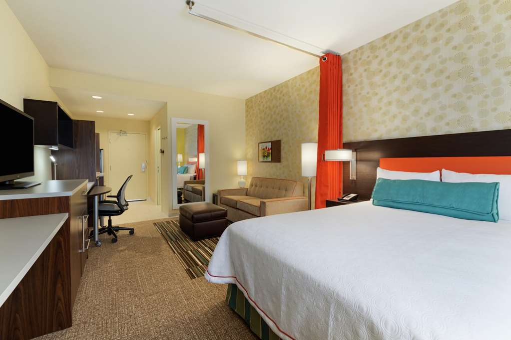 Home2 Suites By Hilton Shenandoah The Woodlands Room photo